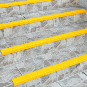 Alternative view of ClearSafe GRP-GRIT csúszásmentes lépcső élvédő lap