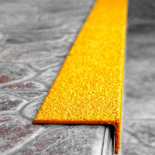 ClearSafe GRP-GRIT csúszásmentes lépcső élvédő lap