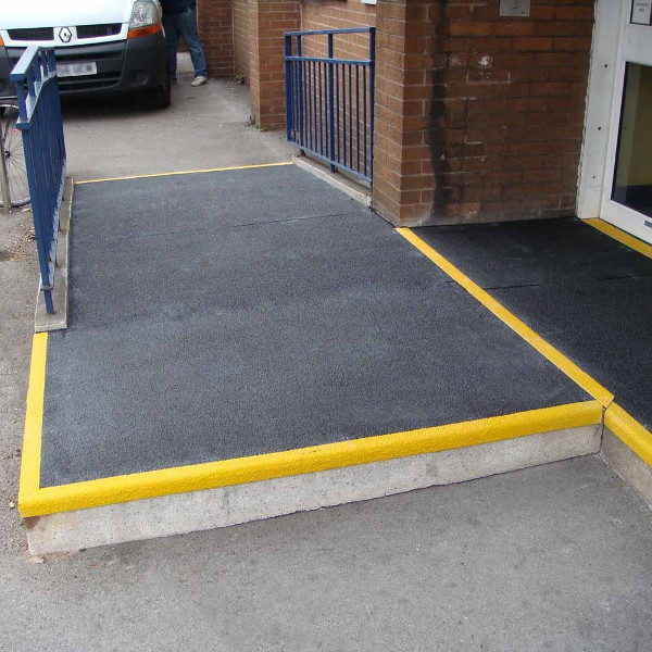 ClearSafe GRP-GRIT csúszásmentes aljzatburkoló lemezek - Image 5