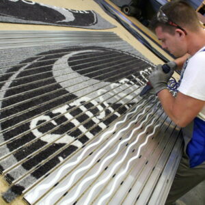 Szennyfogó gyártás és kivitelezés egyedi grafikai megjelenéssel