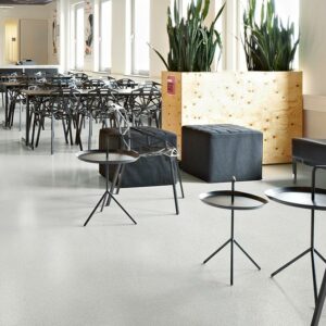 Forbo Solidstep csúszásmentes PVC burkolat